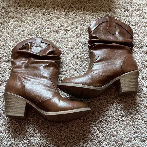 Mudd MD Weston Cognac boots - Picture 2 of 8